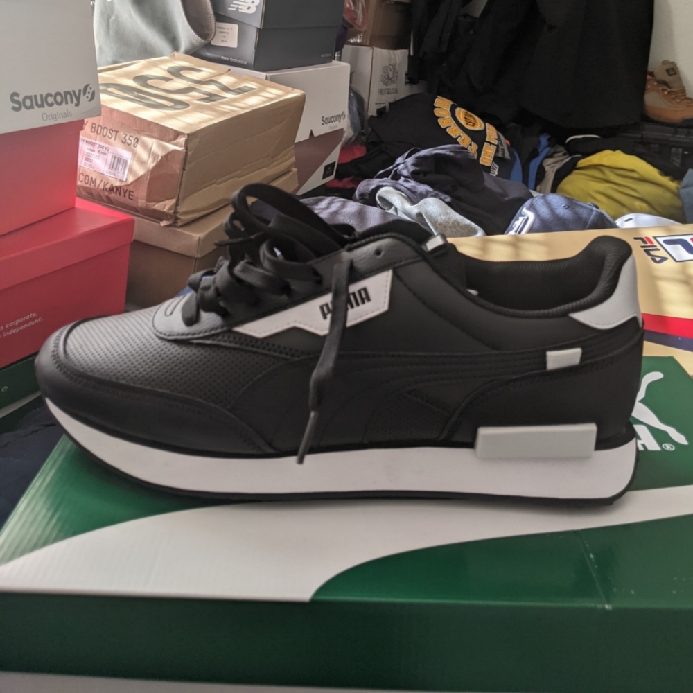 Puma Sneakers Futuristic
